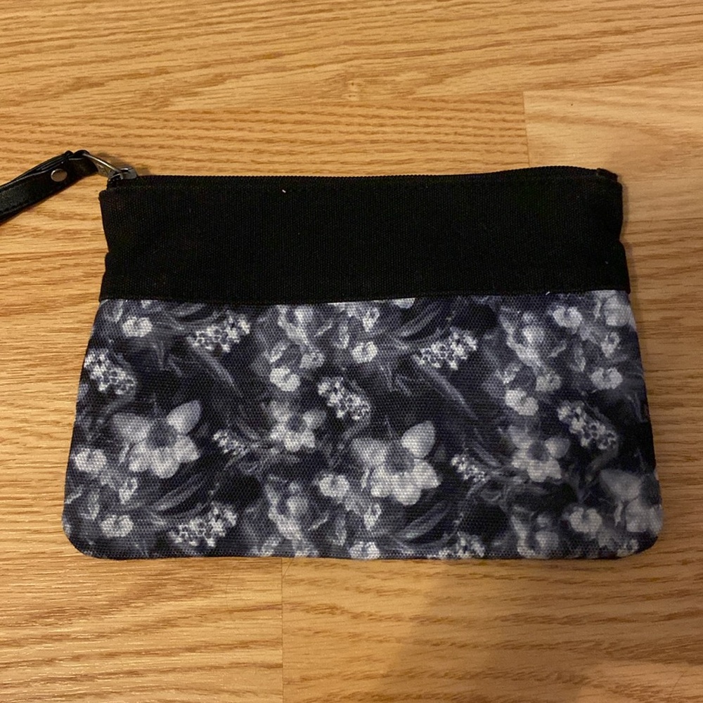 Vans pouch! - Picture 3 of 3